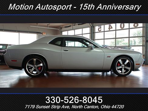 Used 2012 Dodge Challenger SRT8 RWD image 12