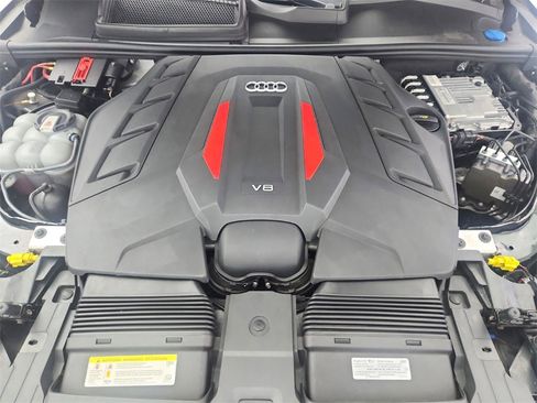 Used 2020 Audi SQ7 Premium Plus w/ S Executive Package image 45