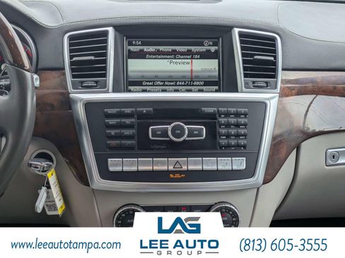 Used 2015 Mercedes-Benz GL 320 BlueTEC 4MATIC w/ Premium I Package image 17