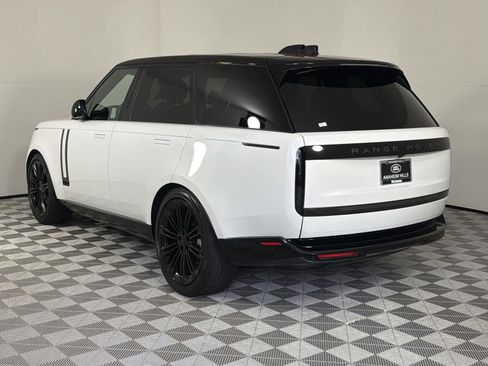 New 2026 Land Rover Range Rover SE image 3