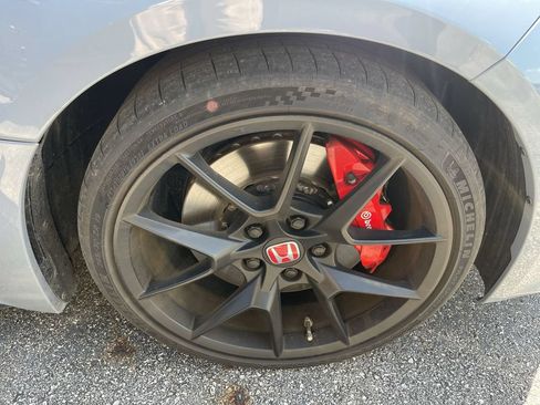 Used 2025 Honda Civic Type R image 12