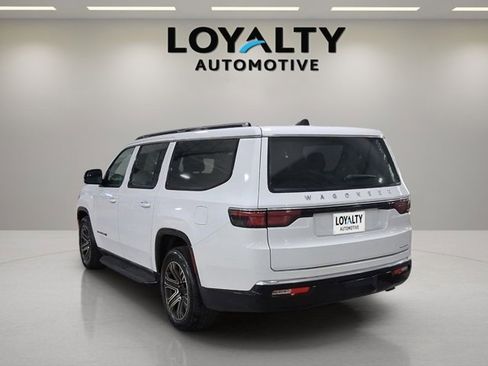 Used 2024 Jeep Wagoneer L Series II w/ Flexible Seating Group image 3