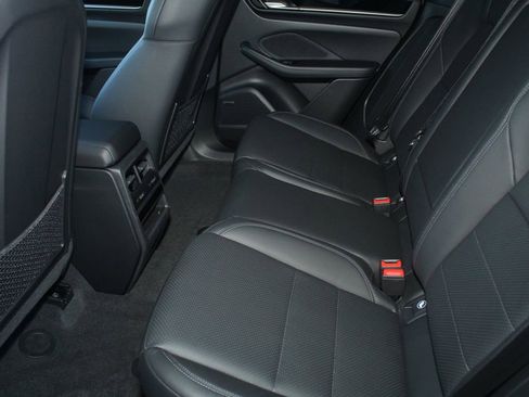 New 2026 Porsche Macan 4 Electric image 23