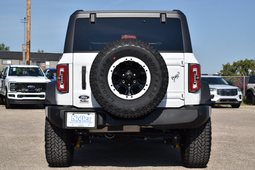 New 2026 Ford Bronco Outer Banks w/ Sasquatch Package AWD/4WD image 9