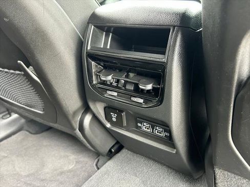 Certified 2024 Jeep Grand Cherokee Altitude image 38