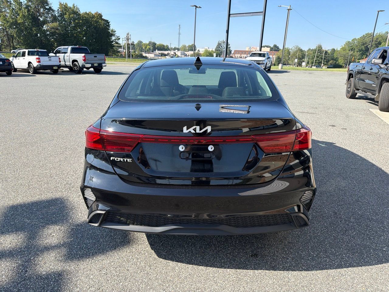 Used 2024 Kia Forte LXS FWD image 8