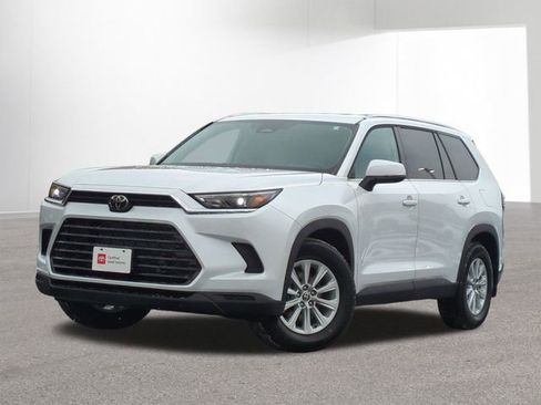 Certified 2026 Toyota Grand Highlander XLE image 1