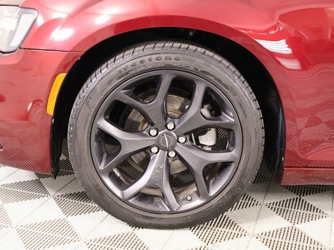 Used 2023 Chrysler 300 Touring w/ Sport Appearance Package image 16