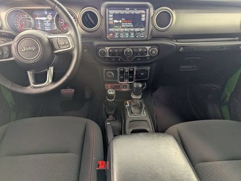 Used 2018 Jeep Wrangler Unlimited Rubicon AWD/4WD image 24