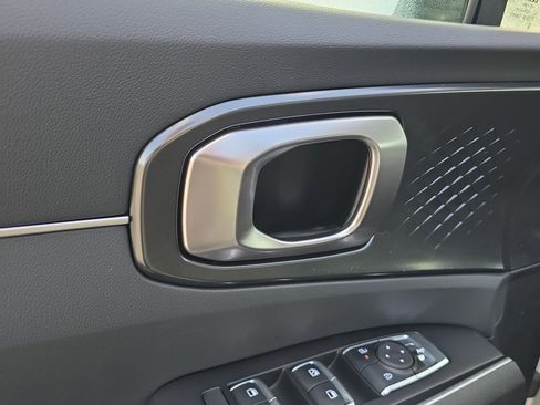 New 2026 Kia Sorento S FWD image 16