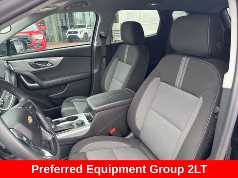 Used 2025 Chevrolet Blazer LT FWD image 12