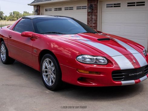 Used 2002 Chevrolet Camaro Z28 w/ SS Performance/Appearance Pkg RWD image 12