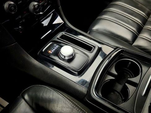 Used 2022 Chrysler 300 S RWD image 16