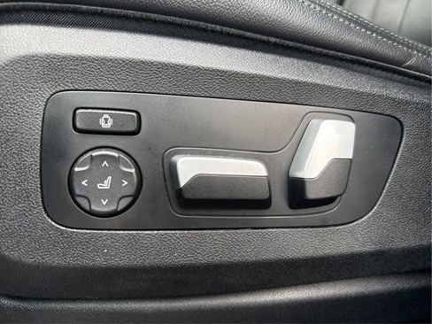 Used 2022 BMW X5 xDrive40i w/ Premium Package image 18