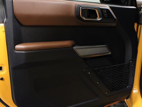 Used 2022 Ford Bronco Outer Banks image 11