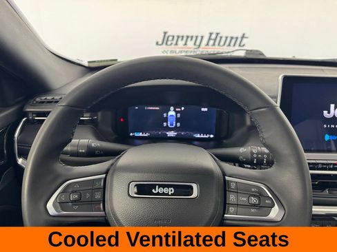 Used 2023 Jeep Compass High Altitude AWD/4WD image 14