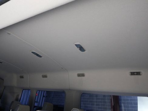 Used 2016 Ford Transit 350 XL image 18