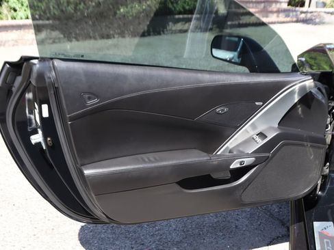 Used 2015 Chevrolet Corvette Stingray Coupe RWD image 15