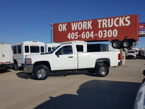 Used 2013 Chevrolet Silverado 2500 W/T RWD image 2