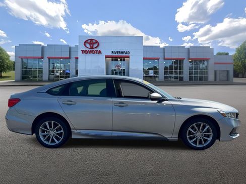 Used 2022 Honda Accord LX image 3