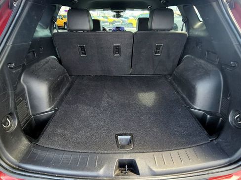 Used 2023 Chevrolet Blazer Premier image 8