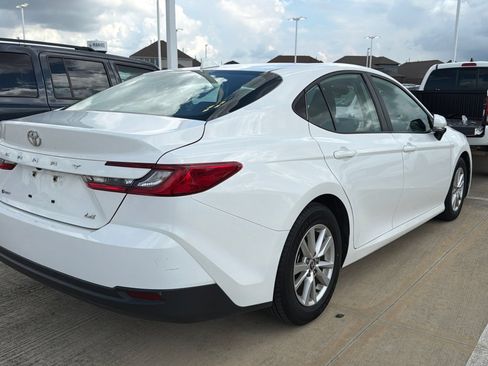 Used 2025 Toyota Camry LE FWD image 3