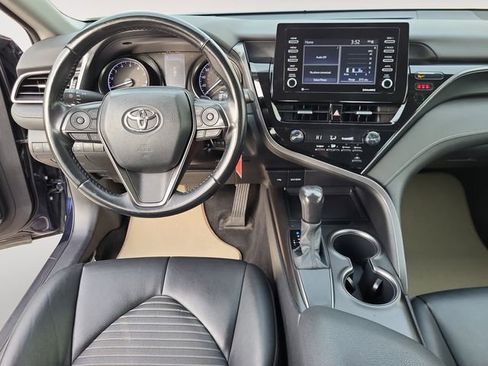 Used 2021 Toyota Camry SE image 12