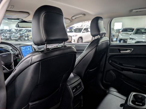 Used 2022 Ford Edge SEL image 12