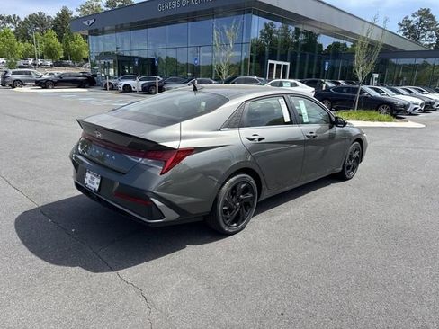 New 2026 Hyundai Elantra SEL Sport Premium FWD image 7