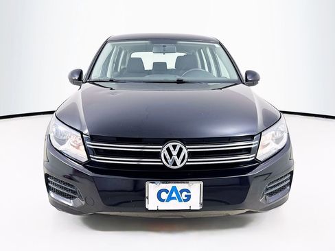 Used 2018 Volkswagen Tiguan Limited w/ Alloy Wheels Package AWD/4WD image 2