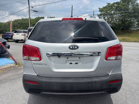 Used 2011 Kia Sorento LX w/ Convenience Pkg AWD/4WD image 6