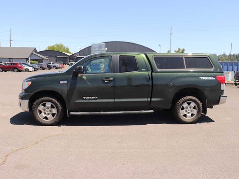 Used 2013 Toyota Tundra 4x4 Double Cab w/ TRD Off-Road Pkg image 8