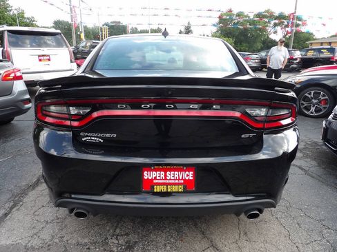 Used 2019 Dodge Charger GT RWD image 4