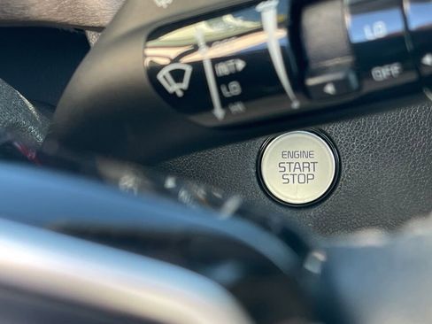 Used 2022 Kia Sorento S AWD/4WD image 17