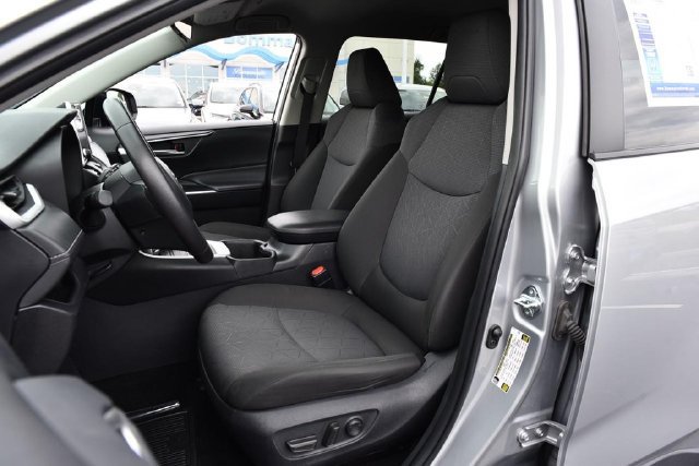 Used 2025 Toyota RAV4 XLE w/ Weather Package AWD/4WD image 18