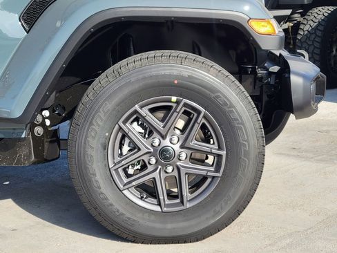 New 2026 Jeep Gladiator Sport image 20