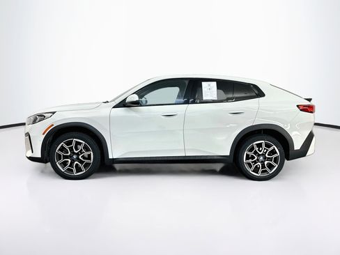Used 2025 BMW X2 xDrive28i AWD/4WD image 4