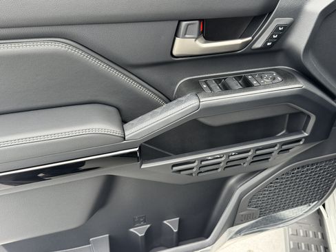 New 2026 Toyota 4Runner Limited AWD/4WD image 18