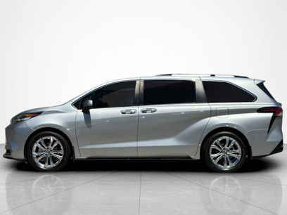 Used 2023 Toyota Sienna Platinum