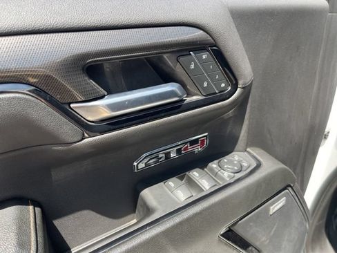 Used 2024 GMC Sierra 1500 AT4 w/ Technology Package AWD/4WD image 17