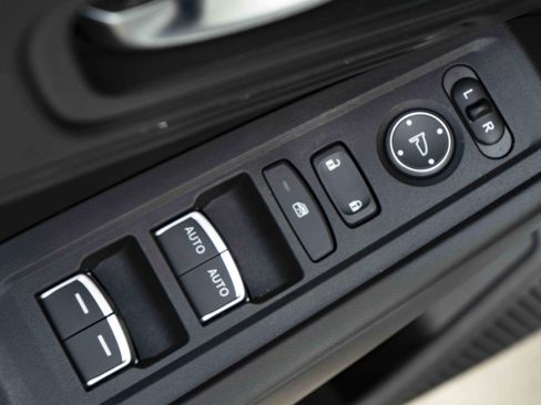 Used 2024 Honda Accord EX-L image 38