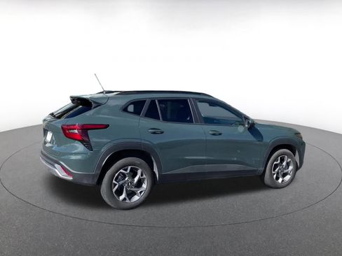 Used 2025 Chevrolet Trax LT image 15