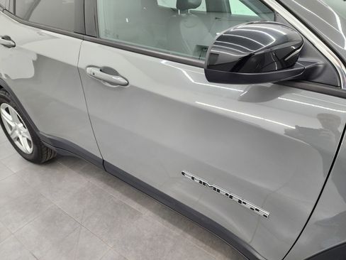 Used 2024 Jeep Compass Latitude image 22