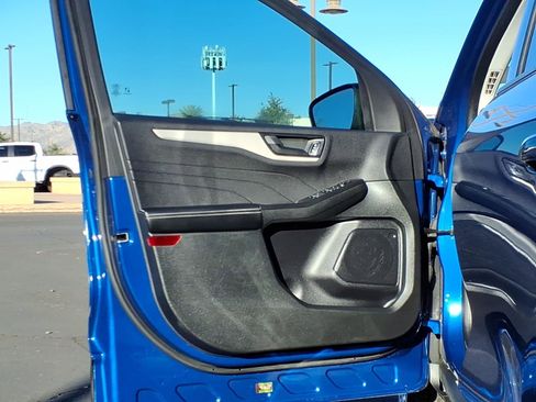 Certified 2022 Ford Escape SE w/ SE Sport Appearance Package image 20