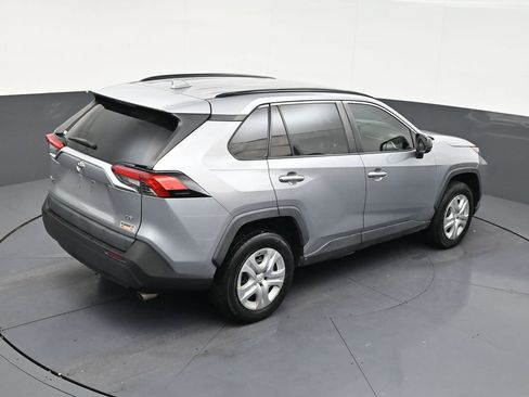 Used 2020 Toyota RAV4 LE FWD image 16