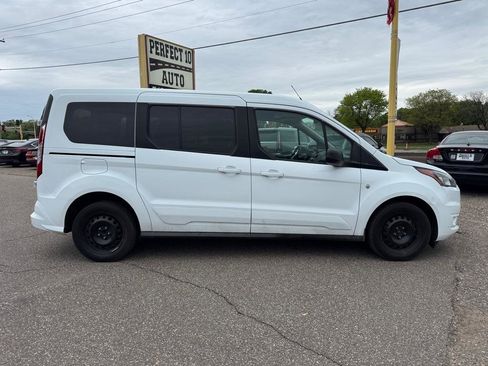 Used 2022 Ford Transit Connect XLT FWD image 3