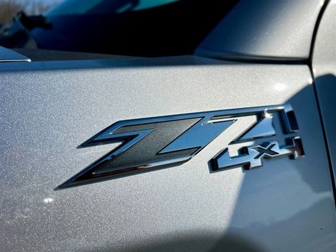 Used 2017 GMC Sierra 2500 SLE w/ SLE Preferred Package image 19