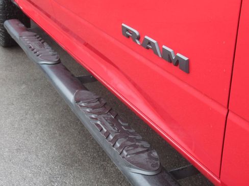 Used 2021 RAM 2500 Big Horn w/ Night Edition AWD/4WD image 8