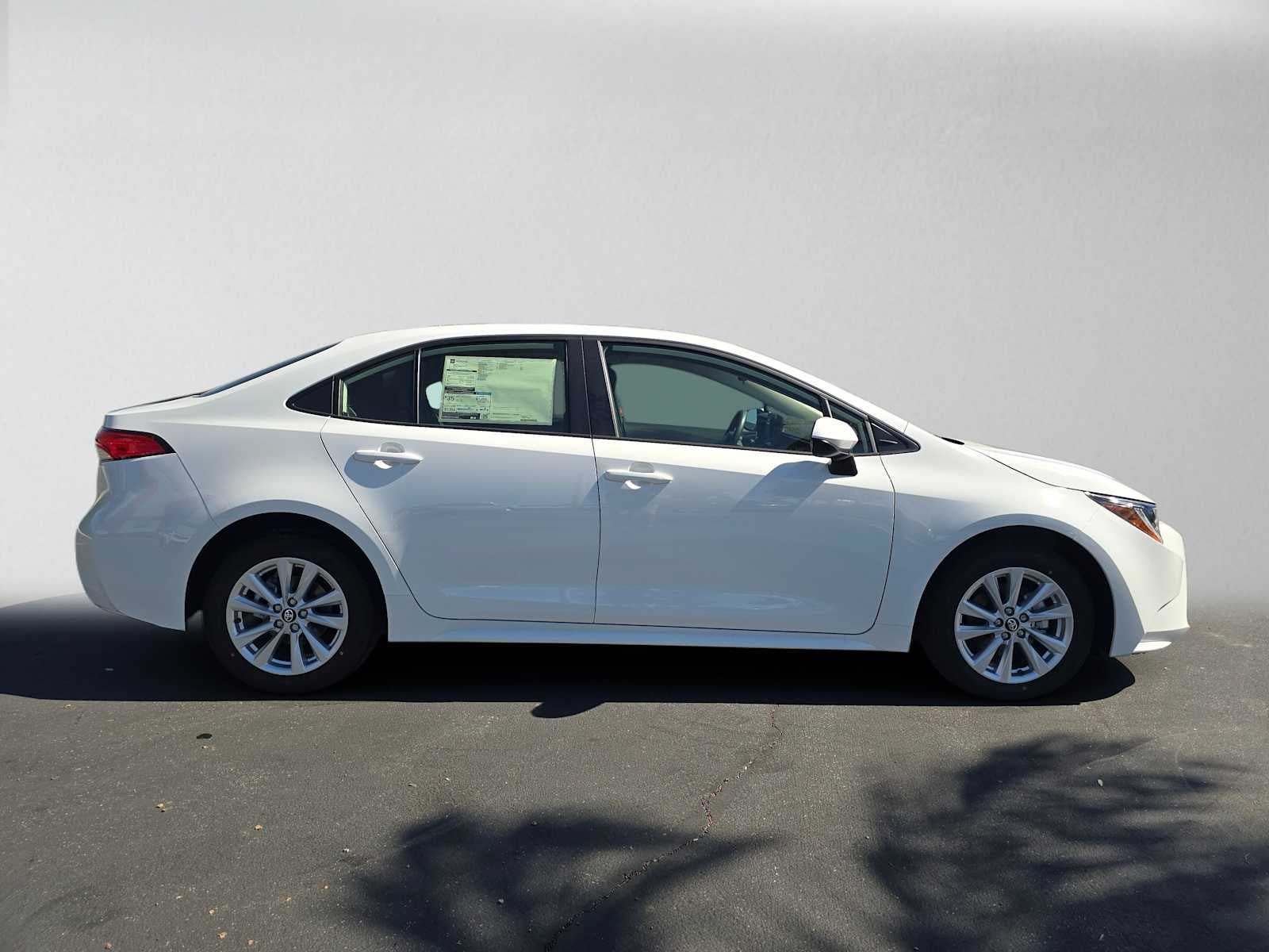 New 2027 Toyota Corolla LE w/ LE Premium Package FWD image 2