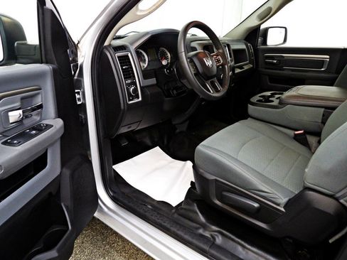 Used 2018 RAM 1500 Express RWD image 10